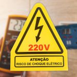 Adesivo Atenção Risco De Choque Elétrico Placa Sinalização 220v