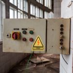 Adesivo Atenção Risco De Choque Elétrico Placa Sinalização Raio