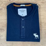 Camiseta Henley Abercrombie Azul Marinho