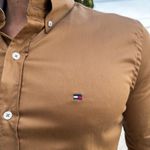 Camisa Manga Longa TH Dourada