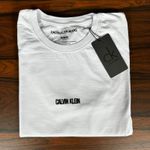Camiseta CK Branco.