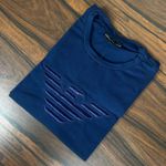 Camiseta Armani Azul. 