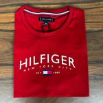 Camiseta TH Vermelho.