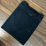 Camiseta Aramis Preto.
