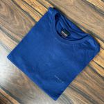 Camiseta Aramis Azul. 