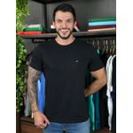 Camiseta Aramis Preto. 