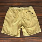 Bermuda Linho Peruano TH Dourada.