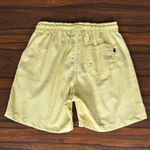 Bermuda Linho Peruano TH Amarelo. 