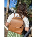 Mochila Bolsa Feminina - Camel - COURO LEGÍTIMO