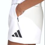 Shorts Adidas Feminino Z.N.E.
