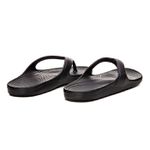 Chinelo Miroeva, Point - Preto.