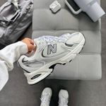 Tênis New Balance 530 Branco e Cinza