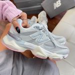 Tênis New Balance 9060 Cinza e rosa