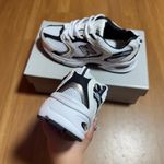 Tênis New Balance 530 Branco e Preto