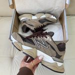 Tênis New Balance 9060 Chocolate