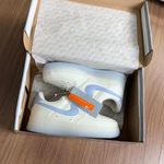 Tenis Air Force Branco com Azul Caramelizado