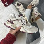 Tênis New Balance 9060 Bege e Bordo