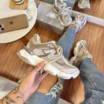 Tênis New Balance 9060 Taupe