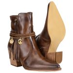 Bota Country Feminina De Cano Curto Em Couro Pinhão