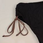 Calcinha Hot Pant Preto - Tiras listrado nude