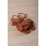 Sandália Flor Salto Amadeirado 6 cm_3147- Caramelo