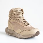 Bota Lion Bege em nylon com solado em EVA e TPU.