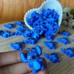 Pingente Resina Stitch Azul 3cm - 10 unidades