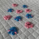 Aplique Emb. Baby Stitch e Angel 3cm 10un sortido.
