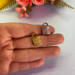 Aplique ABS Cadeado Texturizado - Dourado e Prata (10 Unidades)