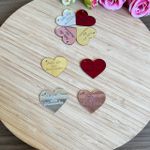 Pingente Acrílico “Feliz Dia dos Namorados” – Coração 4cm (10 Unidades)