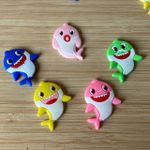 Kit emborrachado baby shark 3cm - 10 und