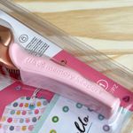 Aplicador de Ilhós Crop-A-Dile (We R Memory Keepers) - Edição Rosê