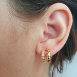 Mini Argola Zircônia Dourada 
