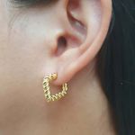 Mini Argola Folheada a Ouro 18K Quadradinha 