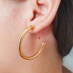 Argola Folheada a Ouro 18K Cilindral 