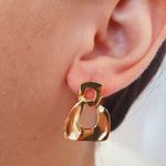 Brinco Folheado a Ouro 18K Detalhado 