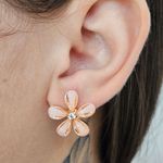 Brinco Margarida Dourada Rosa 