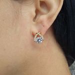 Brinco Com Zircônia Detalhado Dourado 