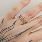 Anel Cravejado Em Zircônia Detalhado Dourado 