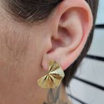 Brinco Folheado a Ouro 18K Leque 