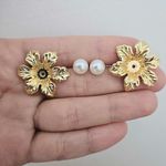 Brinco Duo Folheado a Ouro 18K Orquídia Com Pérola 