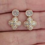 Brinco Com Zircônia Trevo Dourado 