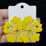 Brinco Folheado Flor Do Verão Esmaltado Dourado Amarelo