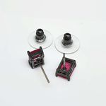 Brinco Semi Joia Ródio Negro Retângulo Vermelho 