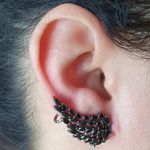 Brinco Ear Cuff Semi Joia Asa Ródio Negro Hematita 