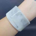 Bracelete Acrílico Mesclado Branco 