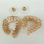 Brinco Semi Joia Ouro Branco Leitoso 
