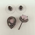 Brinco Semi Joia Ródio Negro Gota Rosa 
