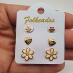 Kit De Brincos Folheados Dourado Flor Branca 