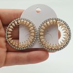 Brinco Dourado Branco Leitoso 